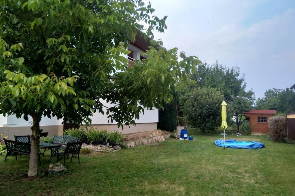 Hannah - Relax Dom Pod Orechom Apartman2 Trávnica Extérieur photo